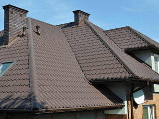 Металлочерепица Grand Line Classic 0,5 Satin Мatt RR 32 Темно-коричневый 3 - в «Монолит-Металлопрокат».