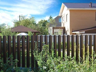 Штакетник Twin Grand Line 0,45 Полиэстер - double RR 32 Темно-Коричневый 2 - в «Монолит-Металлопрокат».