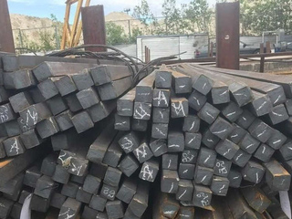Квадрат стальной горячекатаный 14 мм 0 - в «Монолит-Металлопрокат».